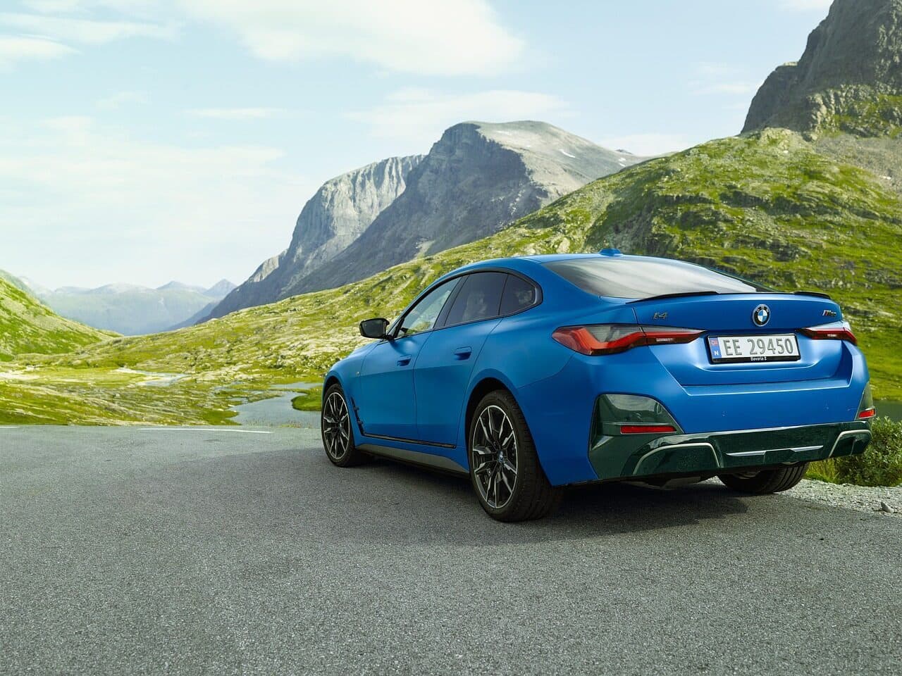 BMW i4